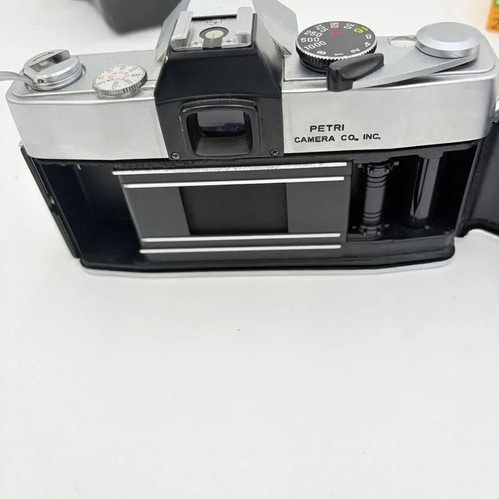 Petri FT II 35mm SLR Camera Kit CANON FD Lens 55mm f/1.8 Flash Case Key